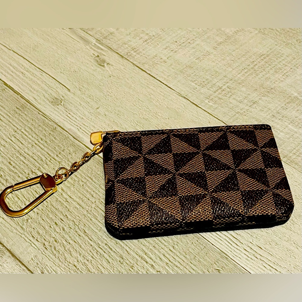 Coin pouch keychain